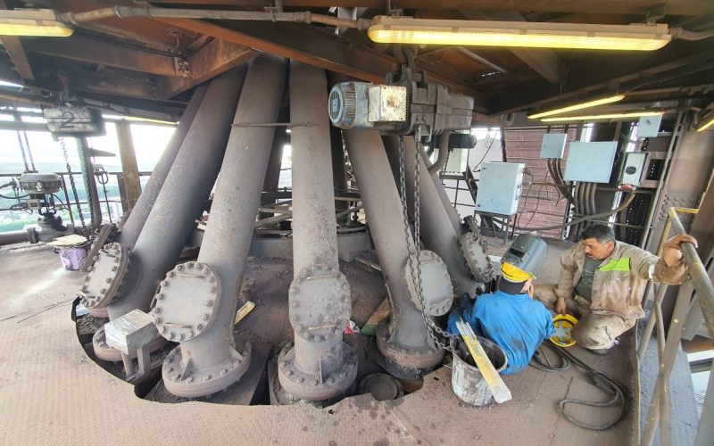 Assembly and Welding of Pipe lines at TGS (13) ----